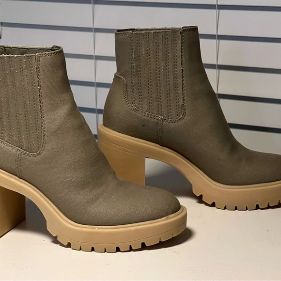 Dole Vita Canvase Sage Bootie Size 8 - Picture 13 of 15